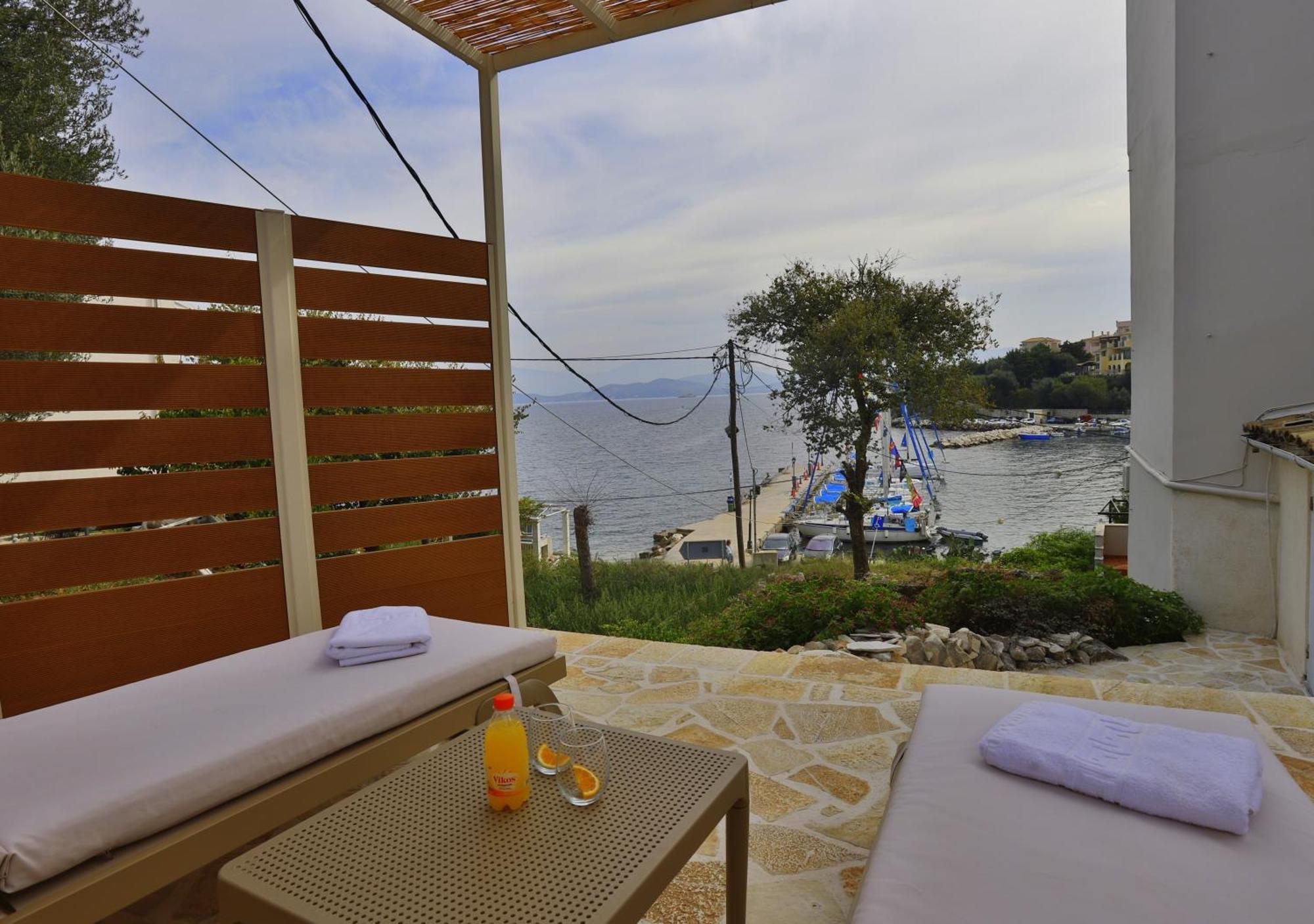 Kassiopi Seafront Elegant Apartments Exterior foto